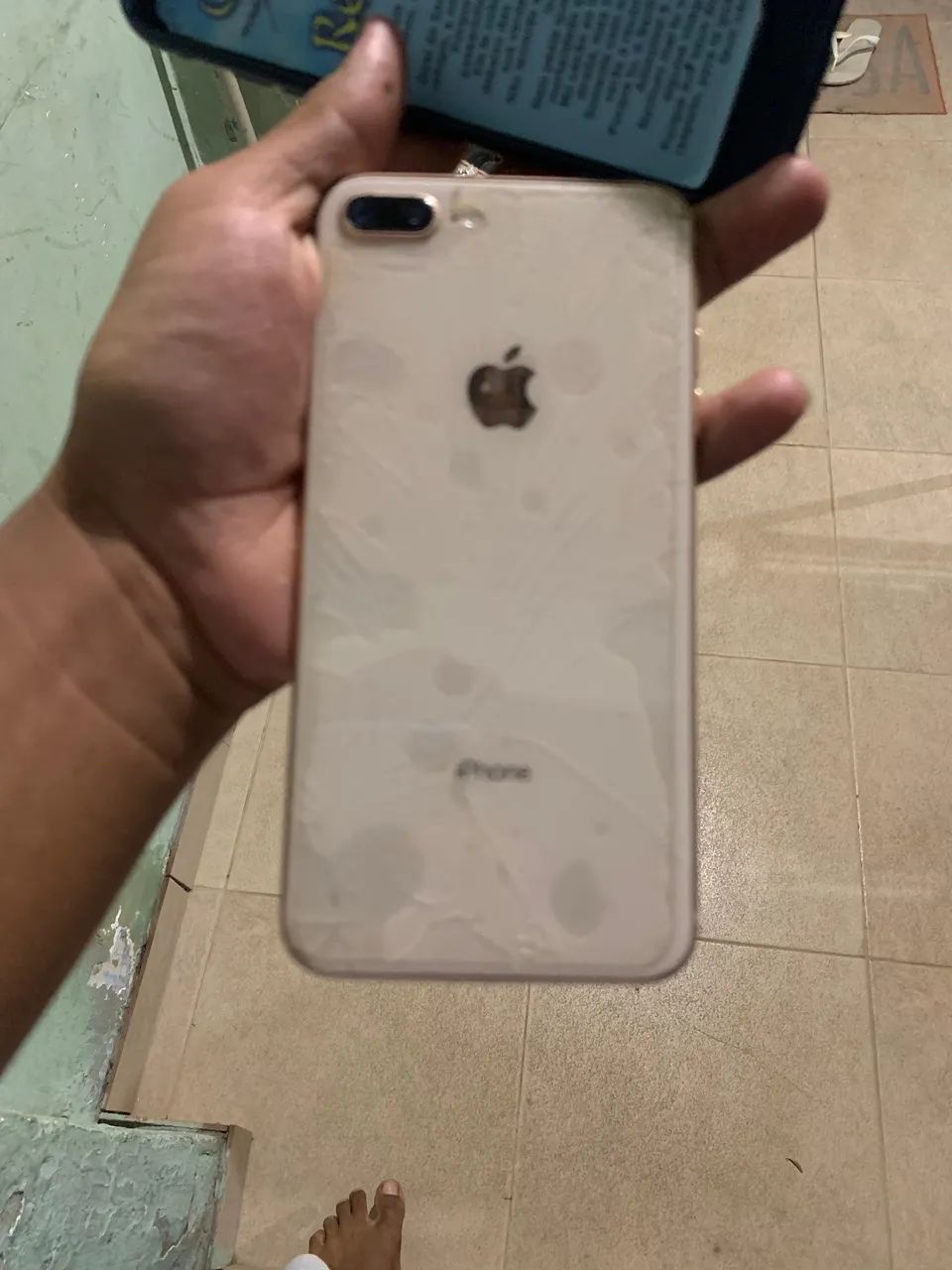 8 plus para vender ou trocar em outro iPhone volta em dinheiro  - Foto 2