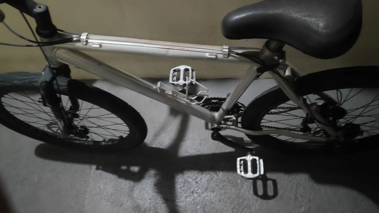 Bicicleta em alumínio reforçado  - Foto 4