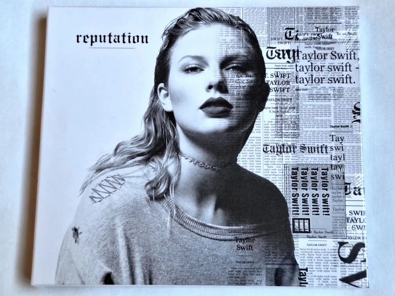 Cd Taylor swift reputation LACRADO COM POSTER E LUVA