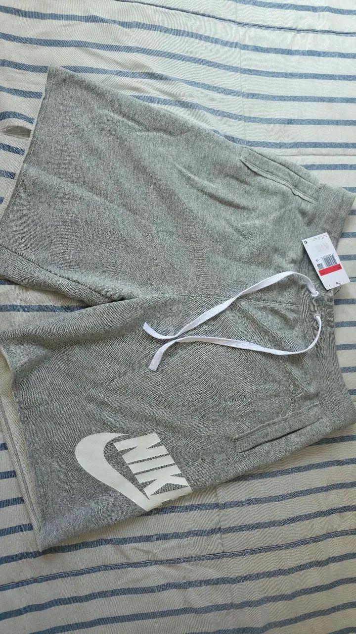 Bermuda Moletom Nike Original Novo e com Etiqueta G