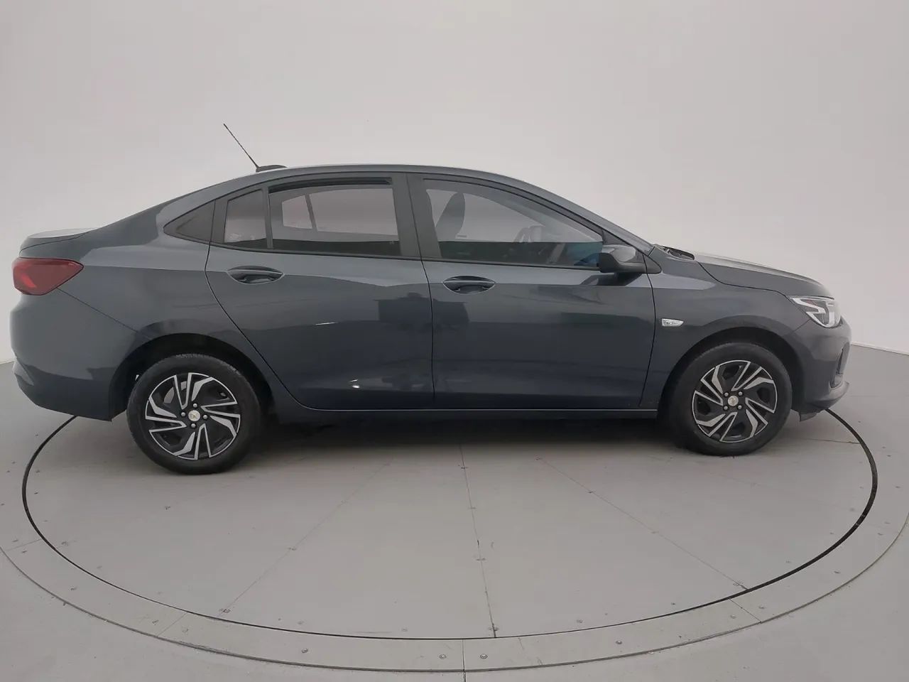 Chevrolet Onix Plus LT 1.0 12V Flex Mec. 4P 2024 - Foto 6