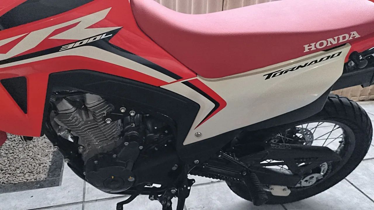 Honda XR 300 i Tornado - Foto 5