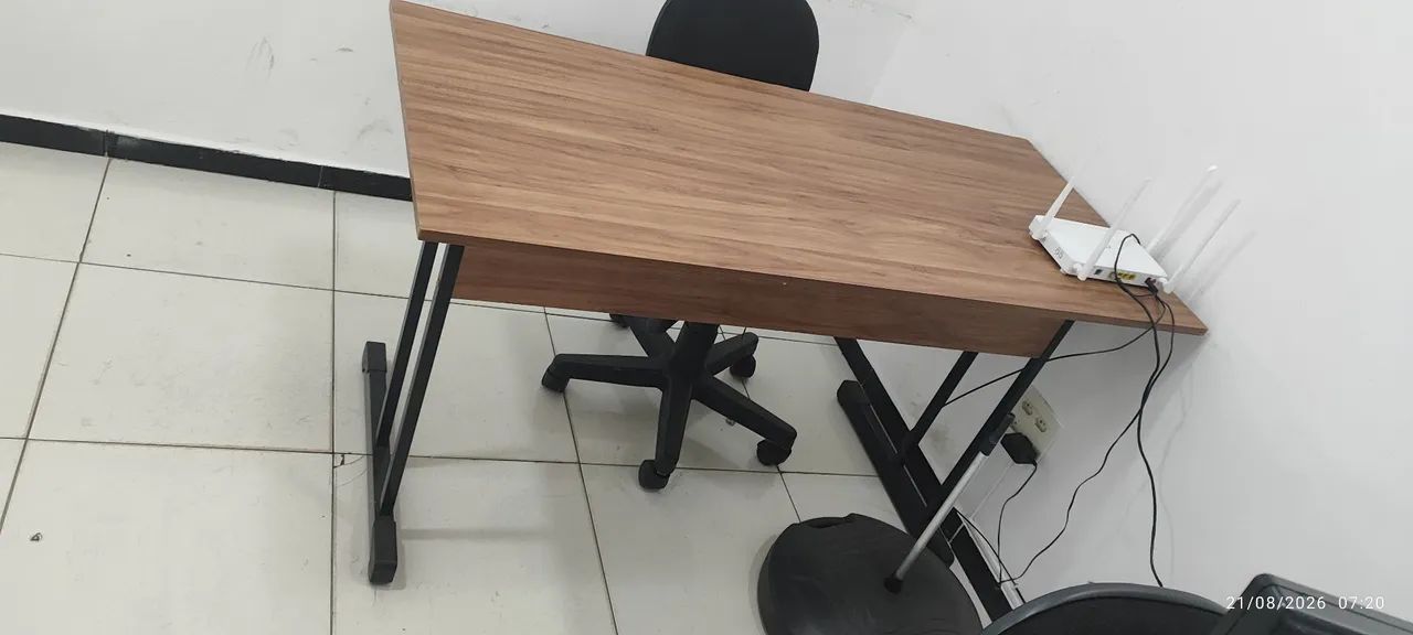 Mesa para escritório. - Foto 4