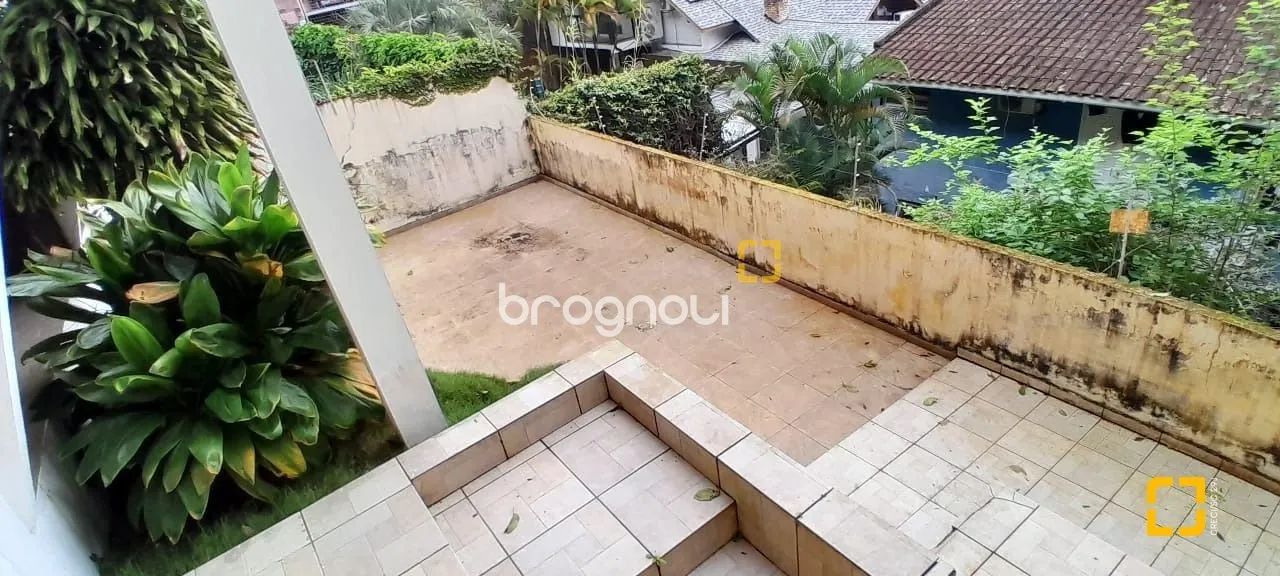 Casa com 6 Dormitórios Financiável no Centro de Florianópolis - Foto 2