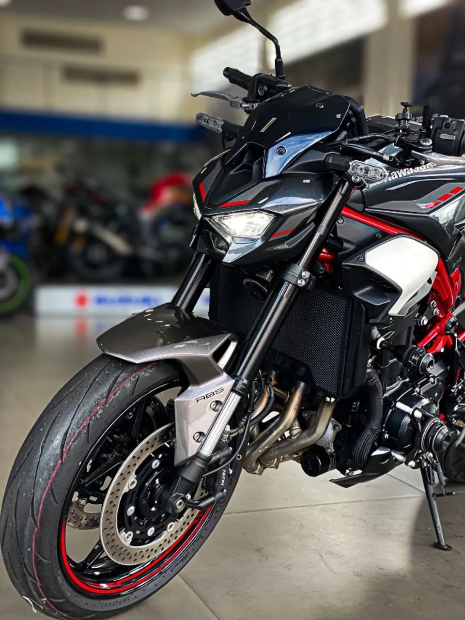 KAWASAKI Z900 - 2025/2026 - Foto 3