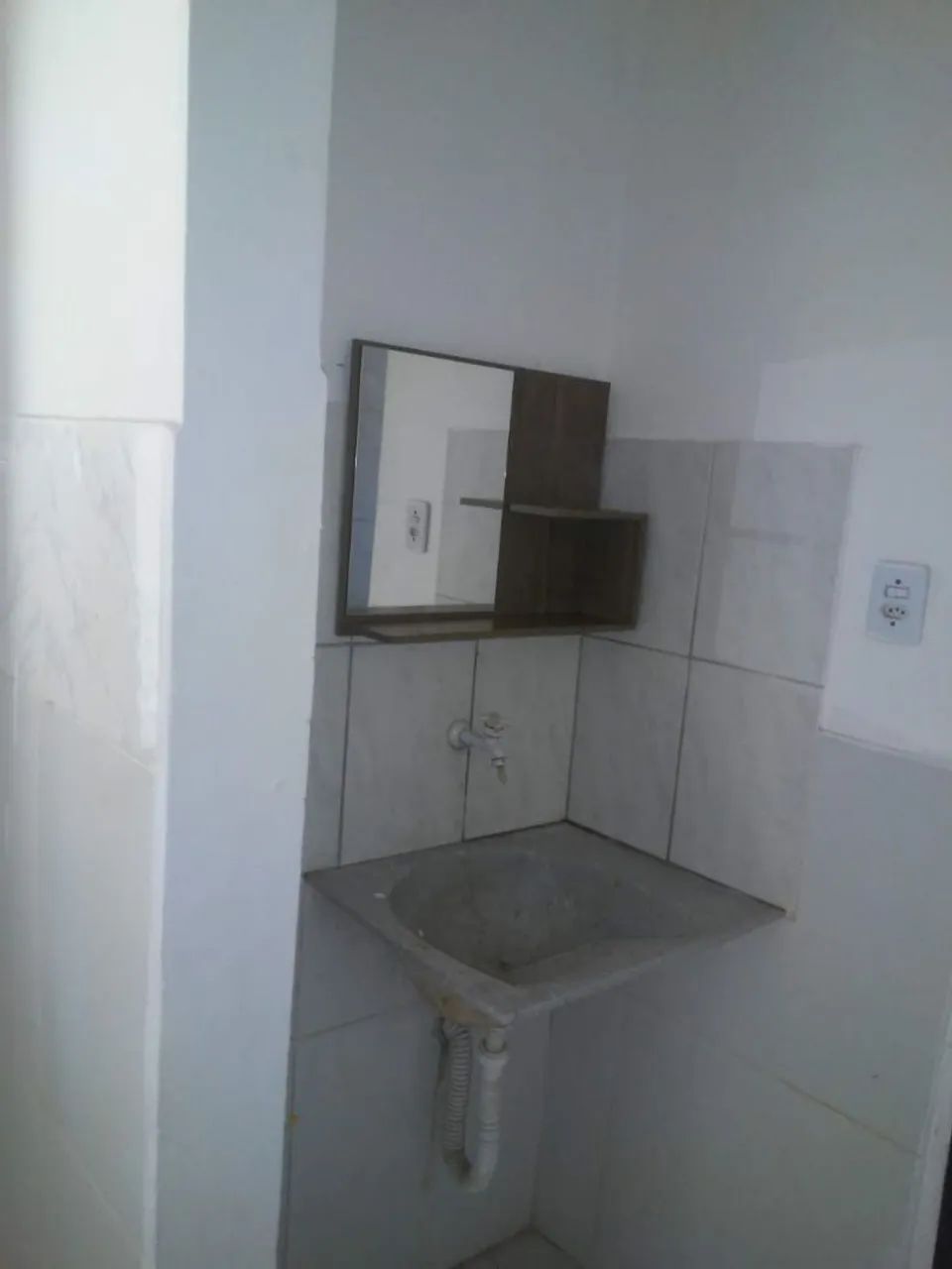 Alugo kitnet próximo Imbuí  - Foto 2