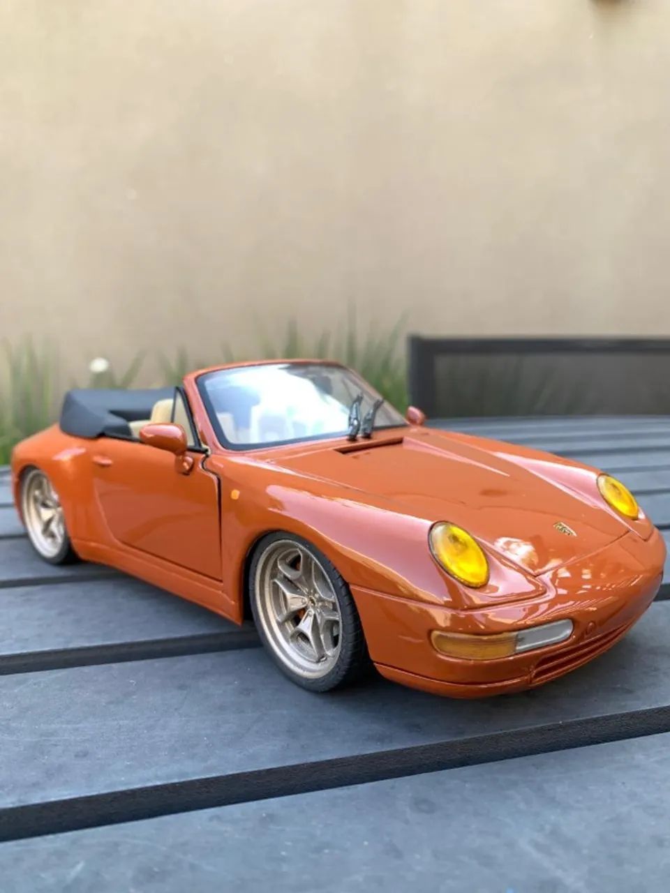 Miniatura 1:18 Porsche 911 cabriolet customizado