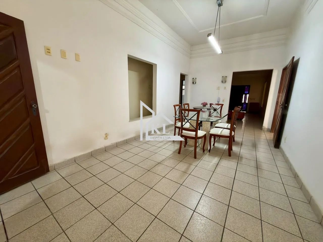 Casa térrea em avenida principal de Petrópolis - ideal para comércio