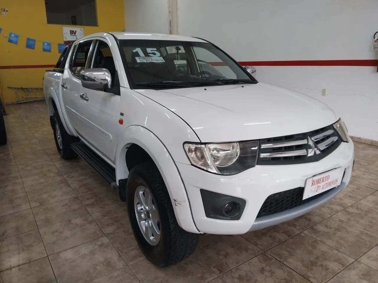 Mitsubishi L200 2015