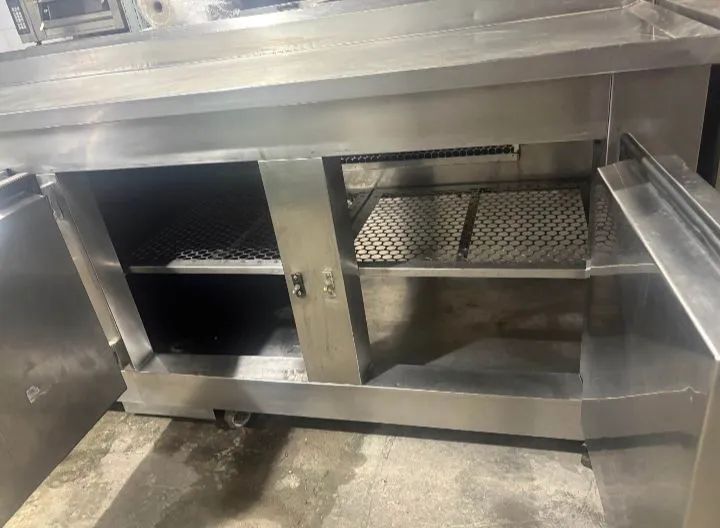 Balcão de encosto refrigerado com pia  - Foto 4