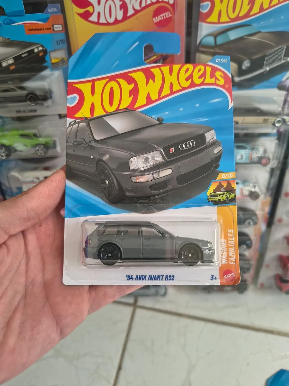 Lote de 4 Miniaturas Hot Wheels - Foto 4