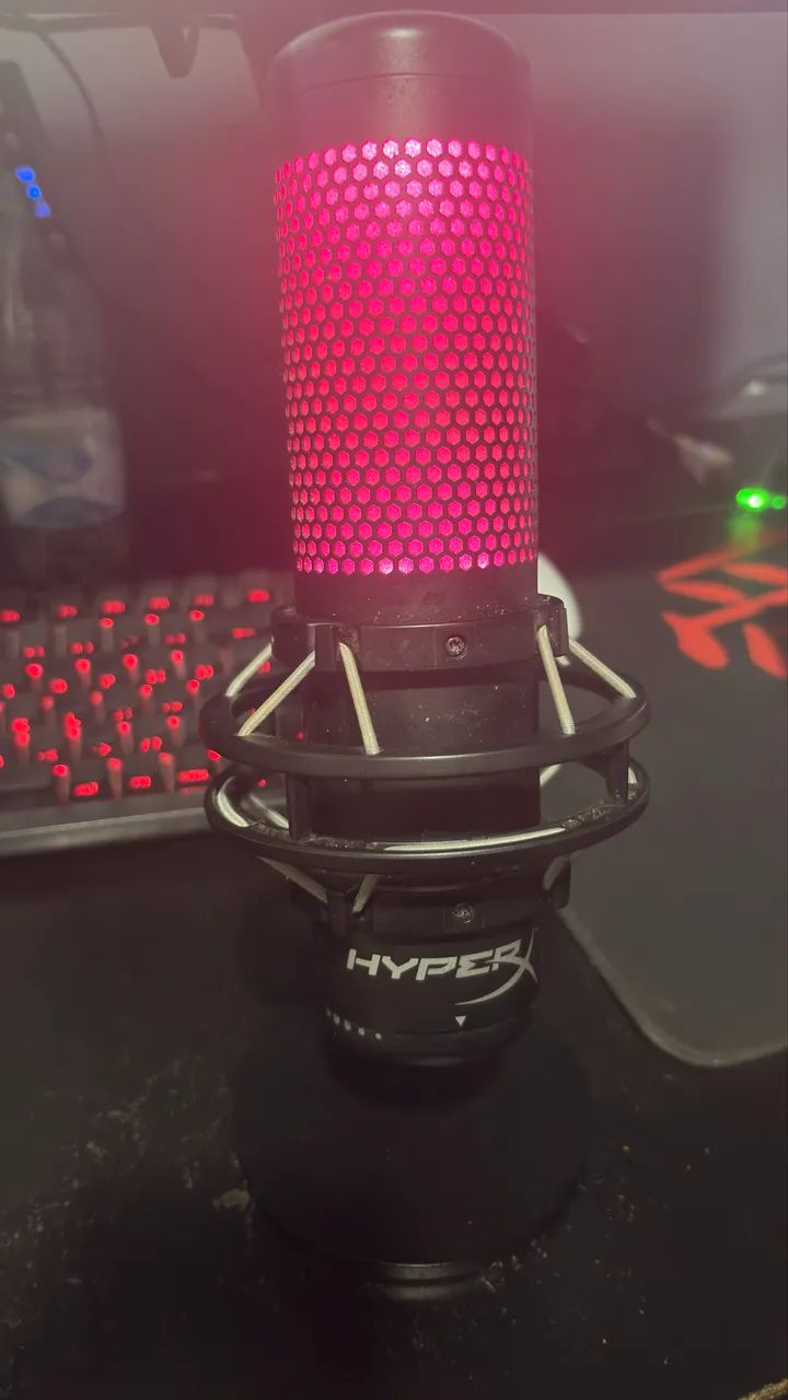 Microfone gamer HyperX Quadcast S  - Foto 3