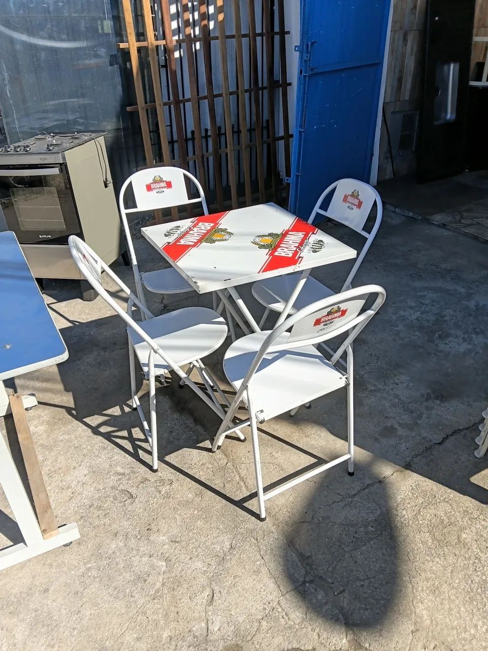 Mesa de aço dobrável 