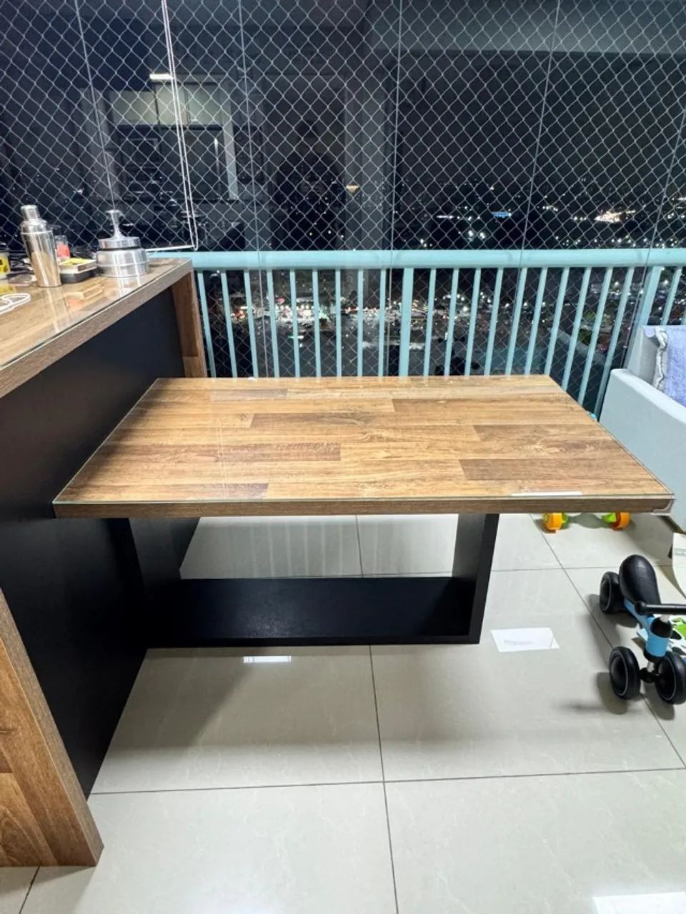 Mesa com Balcão