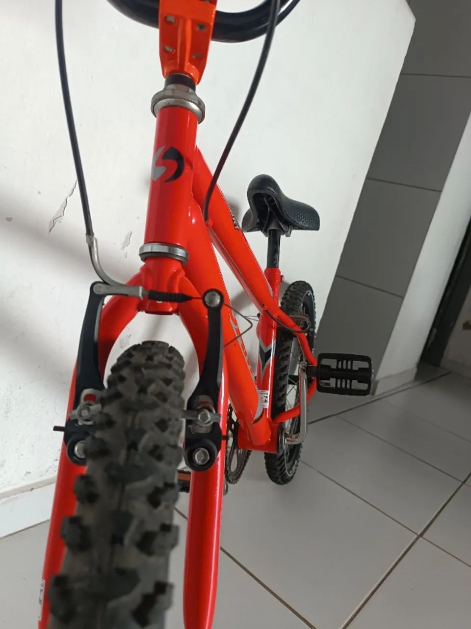 Bicicleta Infantil (SEMI-NOVA) - Foto 2