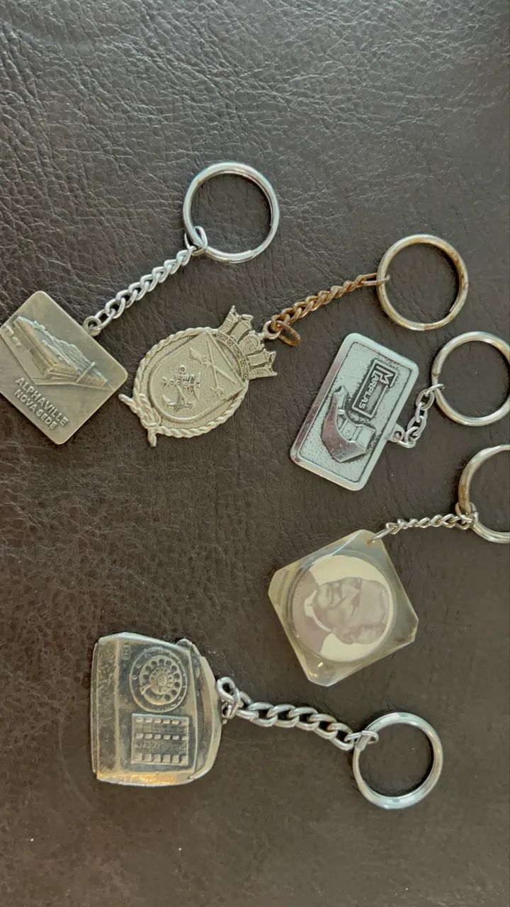 Lote de chaveiros antigos  - Foto 4