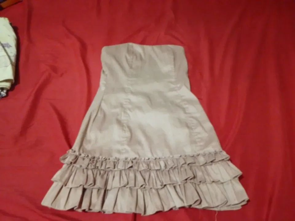 Vários vestidos 20 reais cada o jeans 30  - Foto 4