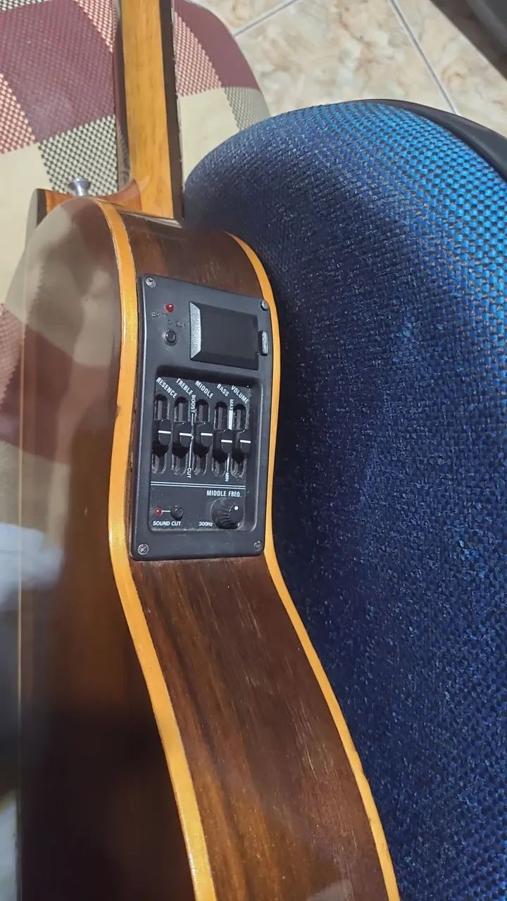 Violão Requinto com case feito a mão - Foto 4
