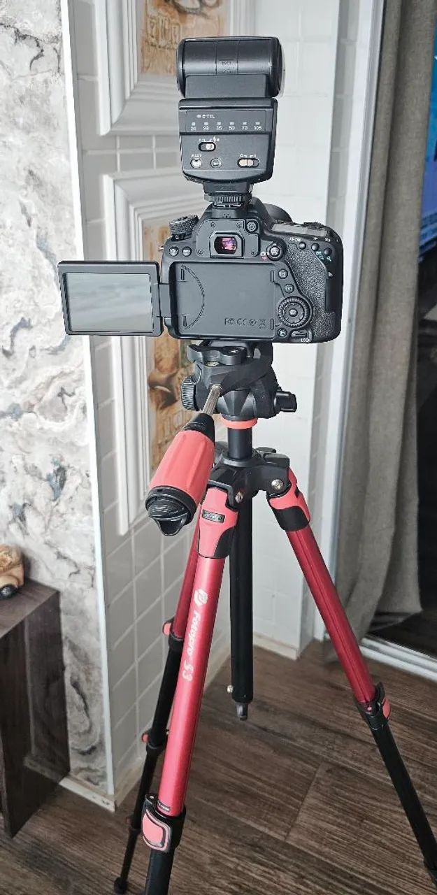 Câmera Canon EOS 80D com Flash Speedlite - Foto 4