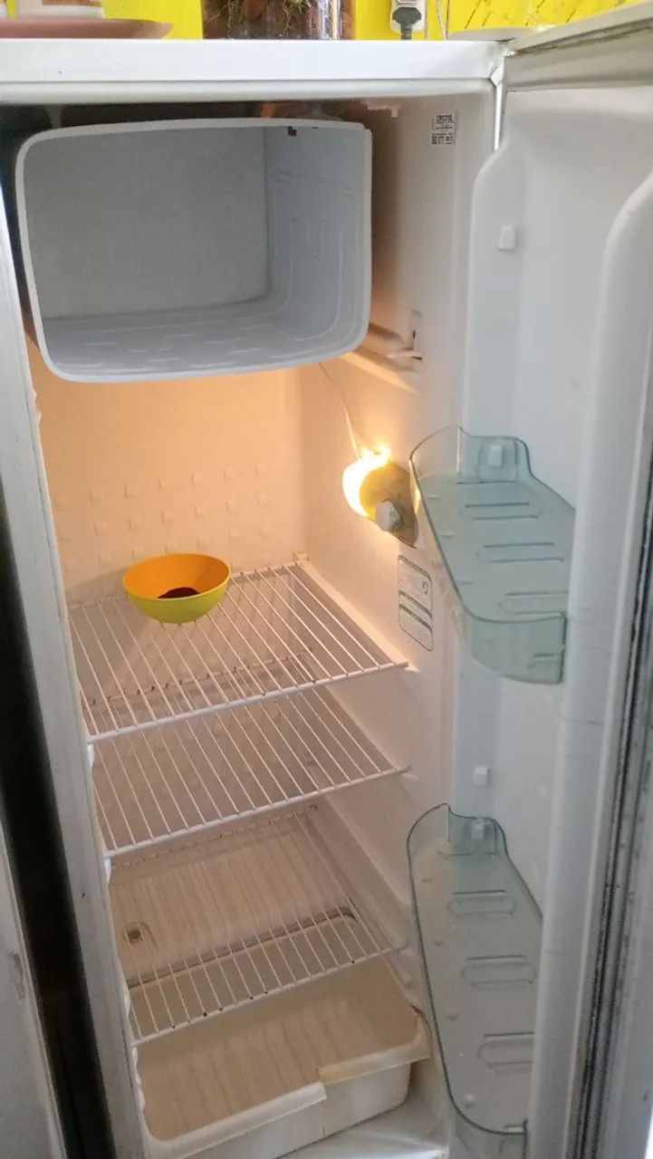 Geladeira palito funciona perfeitamente  - Foto 2