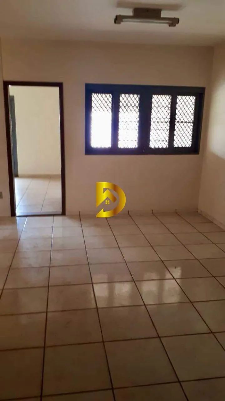 Casa Residencial com 3 Quartos (1 Suíte) e Piscina em Uberaba - Estados Unidos - Foto 2