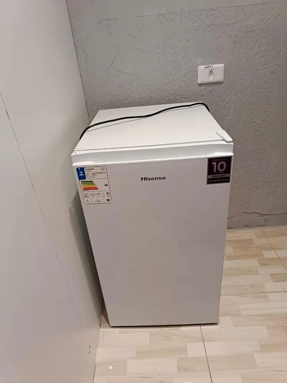 Frigobar hisense 115 LTS 