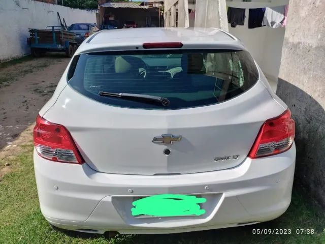 Chevrolet Onix ONIX HATCH LT 1.0 8V FLEXPOWER 5P MEC. 2015