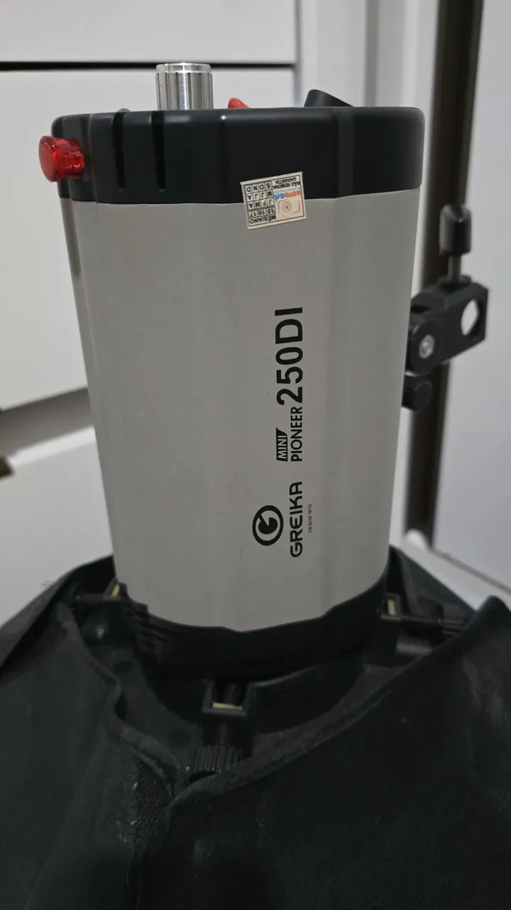 Vendo dois flash tocha Greika - Foto 2