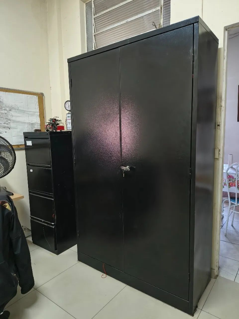 Armário Funcional Duas Portas (Cor Preto)
