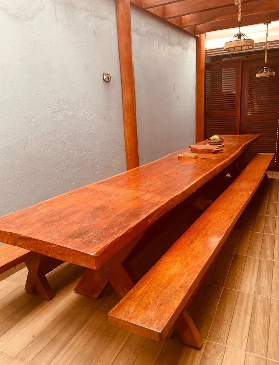 Vendo mesa em madeira - Foto 2