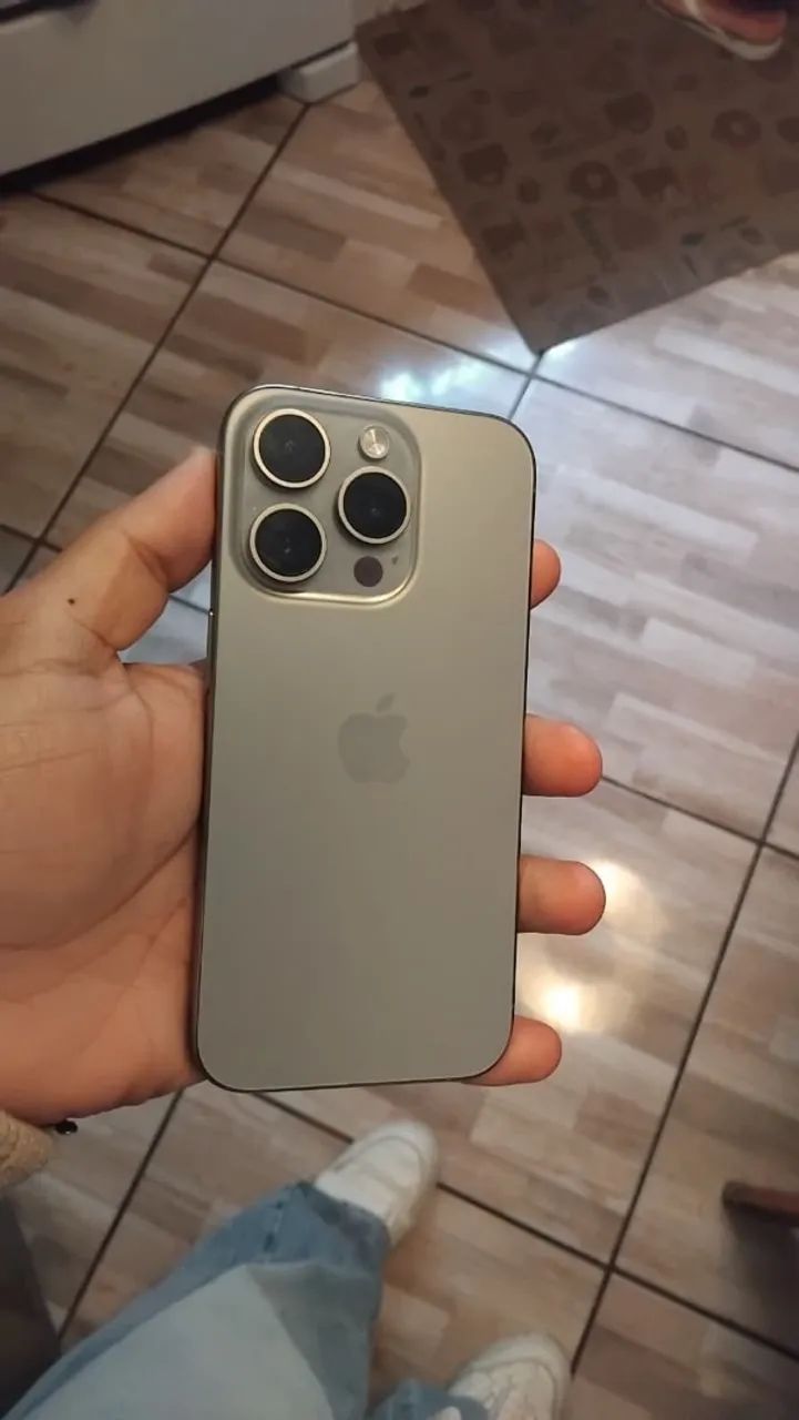IPHONE 15 pro titânio natural  - Foto 5