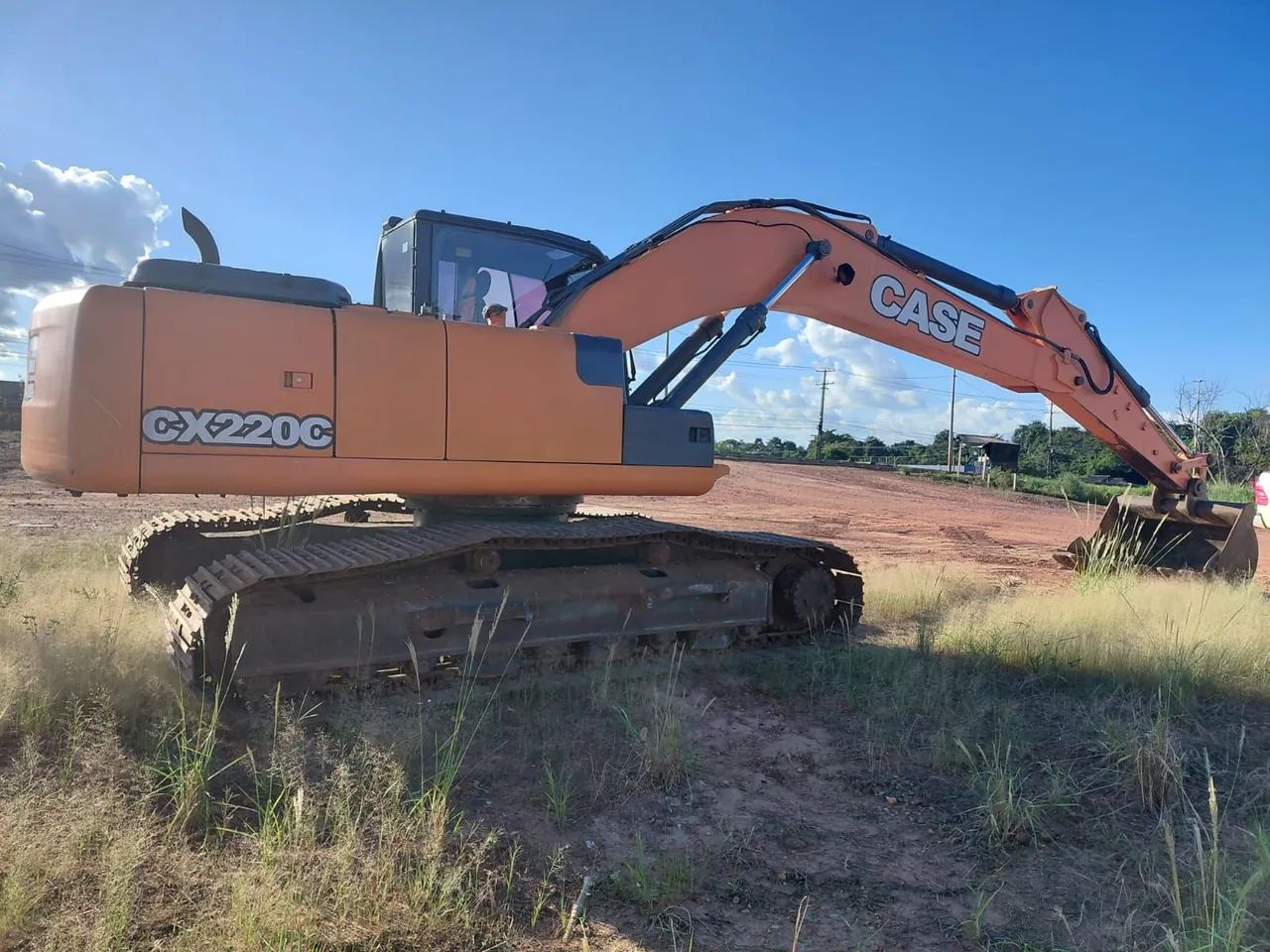 Vende se escavadeira hidráulica Cx 220C  - Foto 3