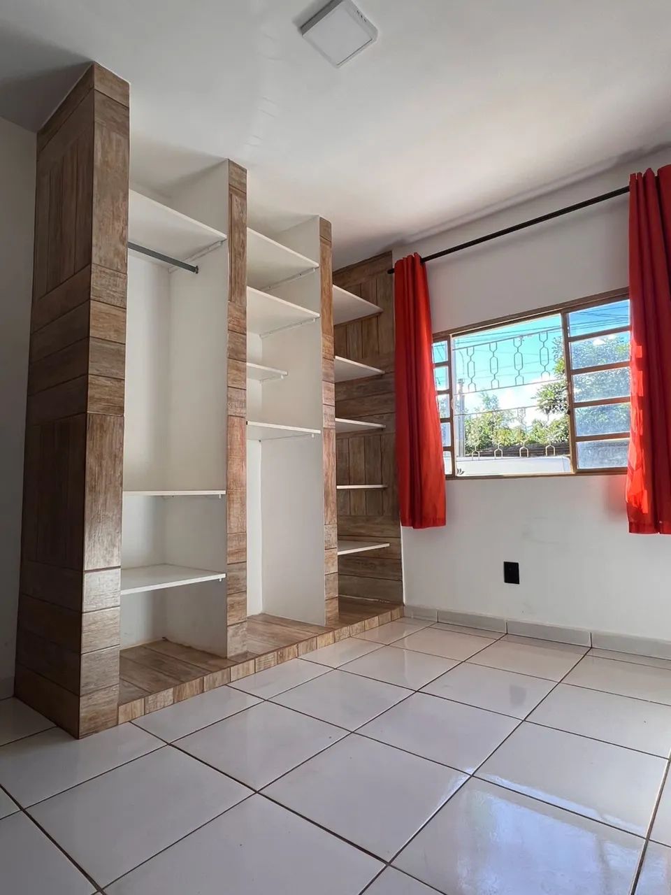     Casa Espaçosa à Venda! - Foto 2