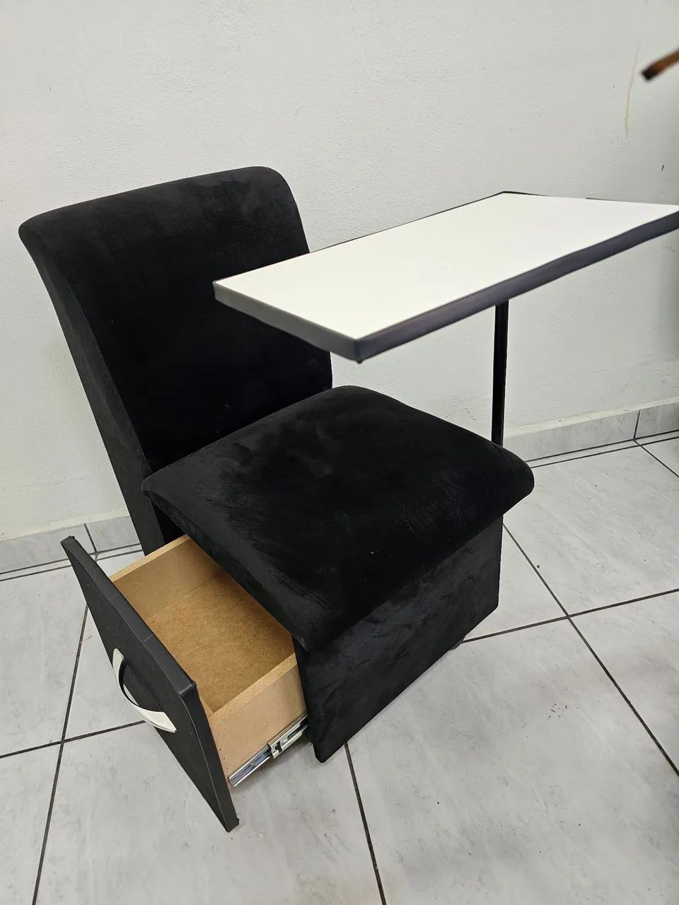 Mesa para manicure com cadeira e gaveta - Foto 2
