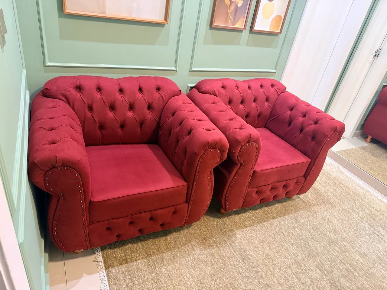 Par de Poltronas capitonê 
