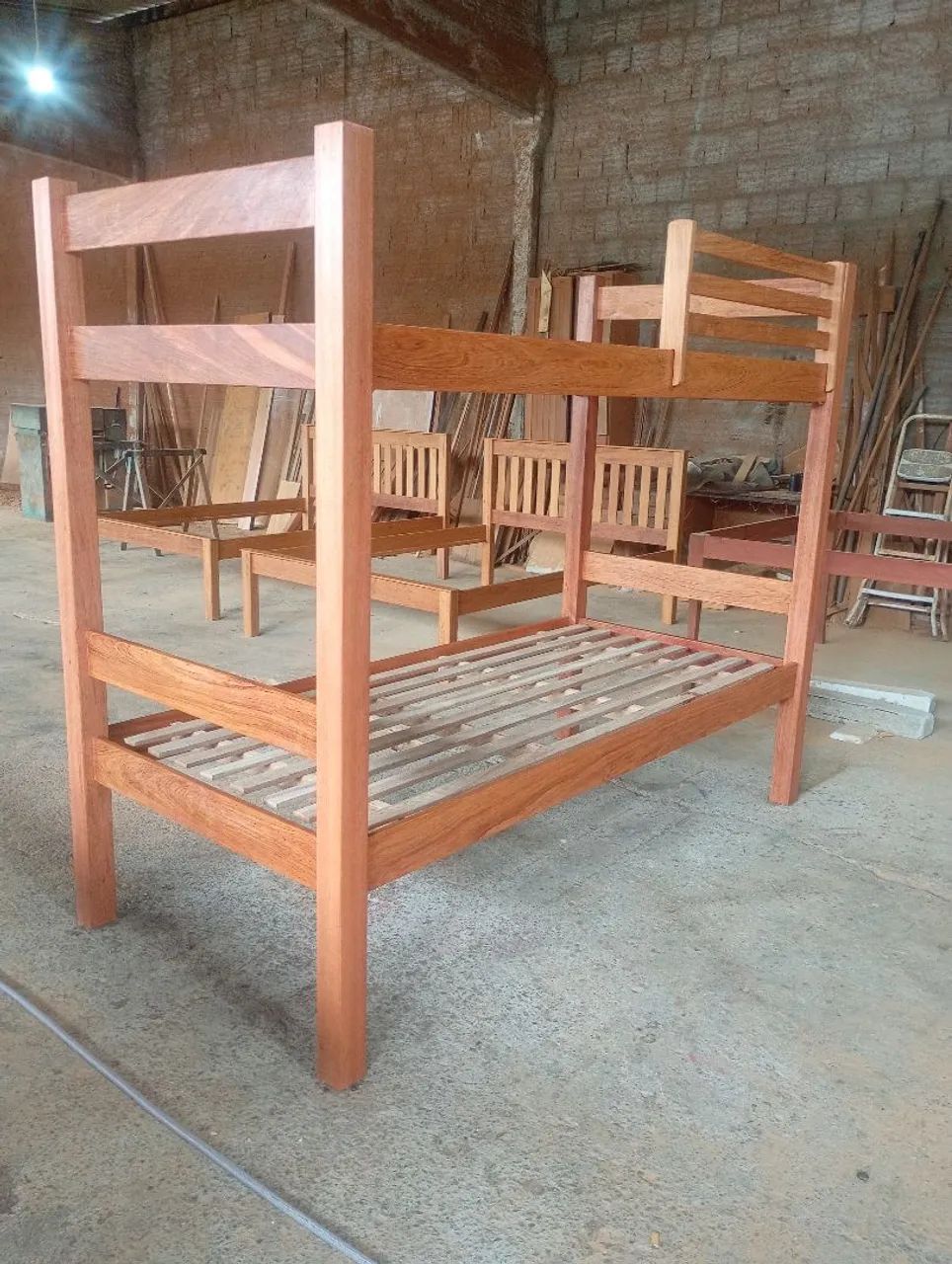 Cama beliche em jatobá modelo porteira - Foto 2