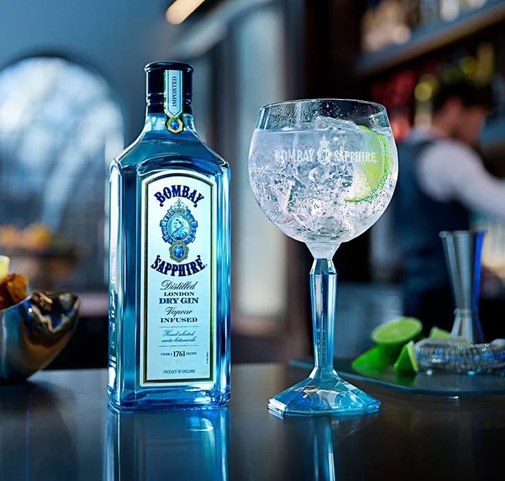 Bombay Saphire c/ Taça - Foto 2