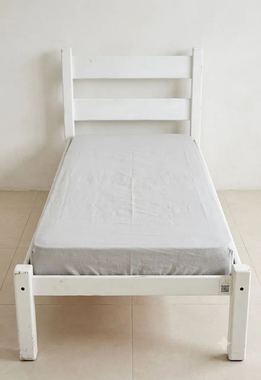 Cama madeira maciça solteiro