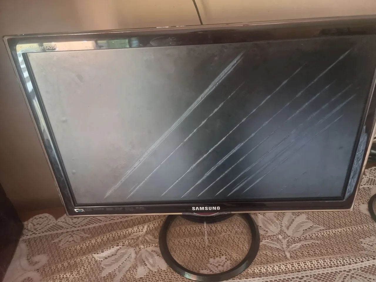 Vendo Monitor Samsung 28 Polegadas para conserto ou Retirada de peças ligando  - Foto 4
