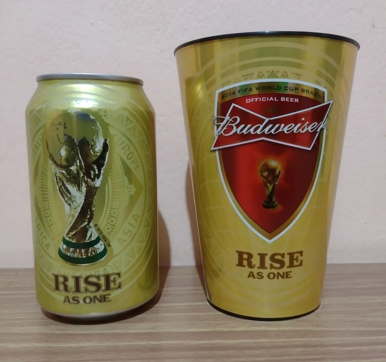 3 Garrafas Coca Cola + Lata e Copo Budweiser  - Foto 3