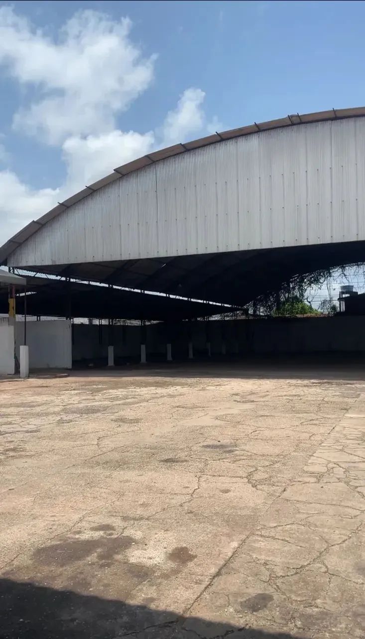 GALPÃO COMERCIAL de 3.500 m²