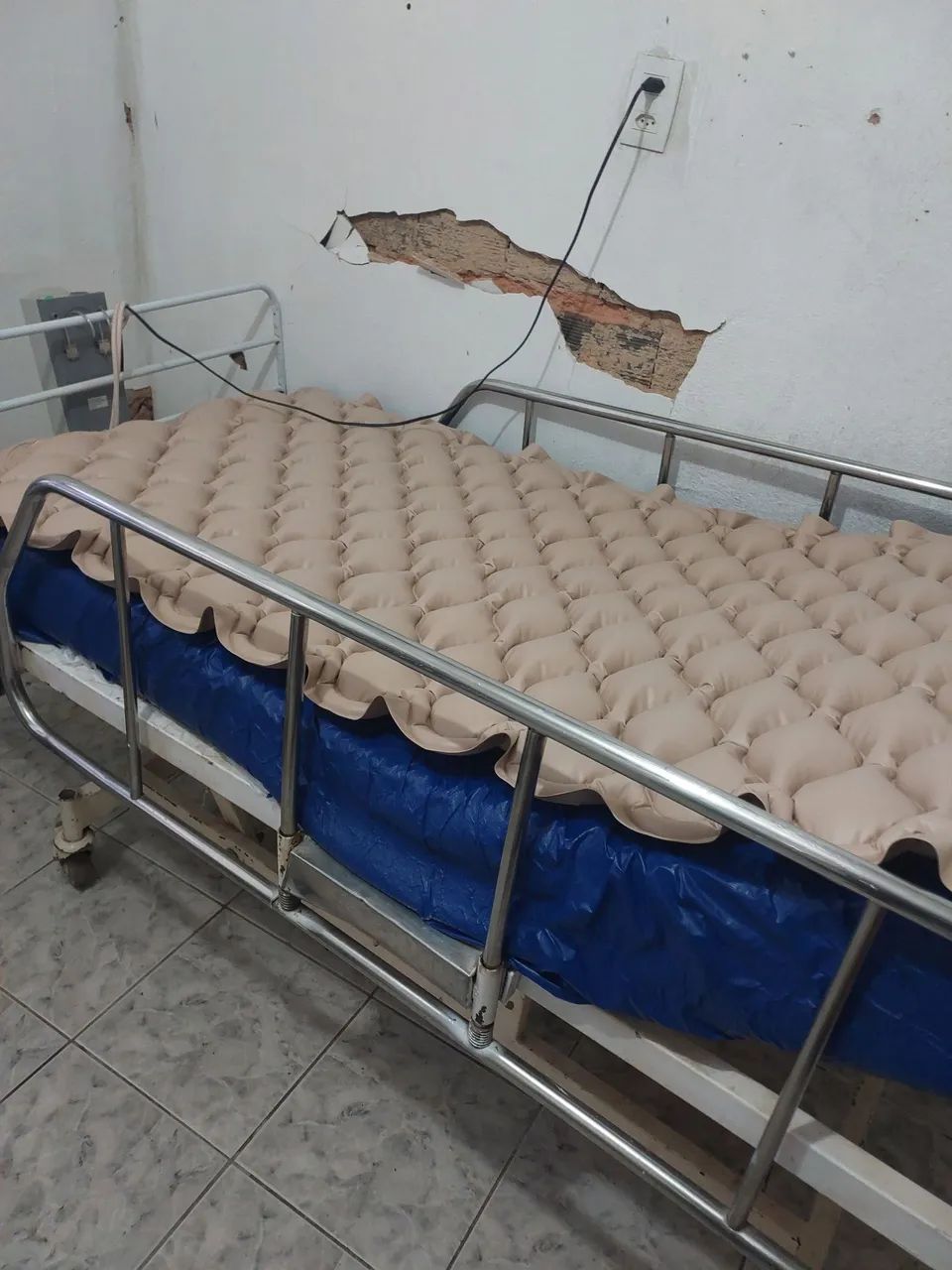 Cama hospitalar com colcaoortopetico completa - Foto 2