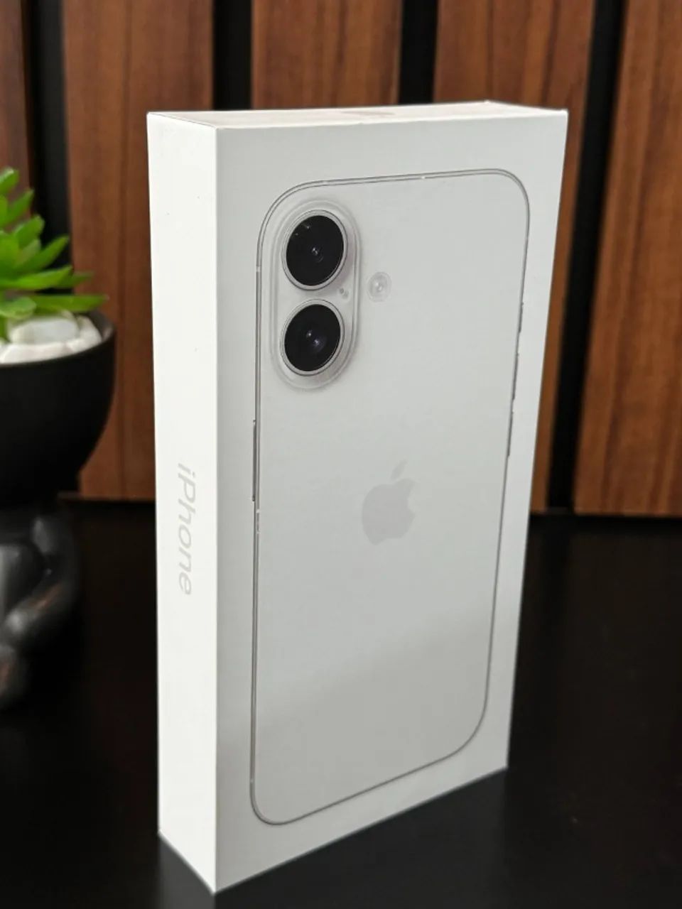 iPhone 16 128GB Anatel - Branco