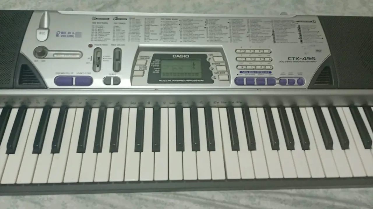 Teclado Casio usado 