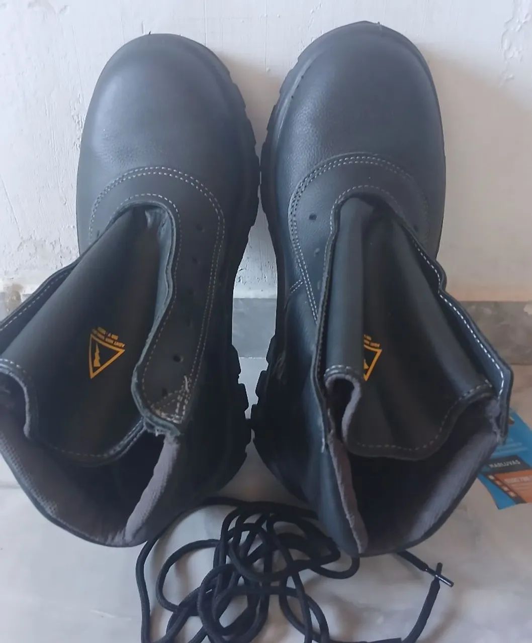 Bota Preto / Couro Hidrofugado N°40 - Foto 4