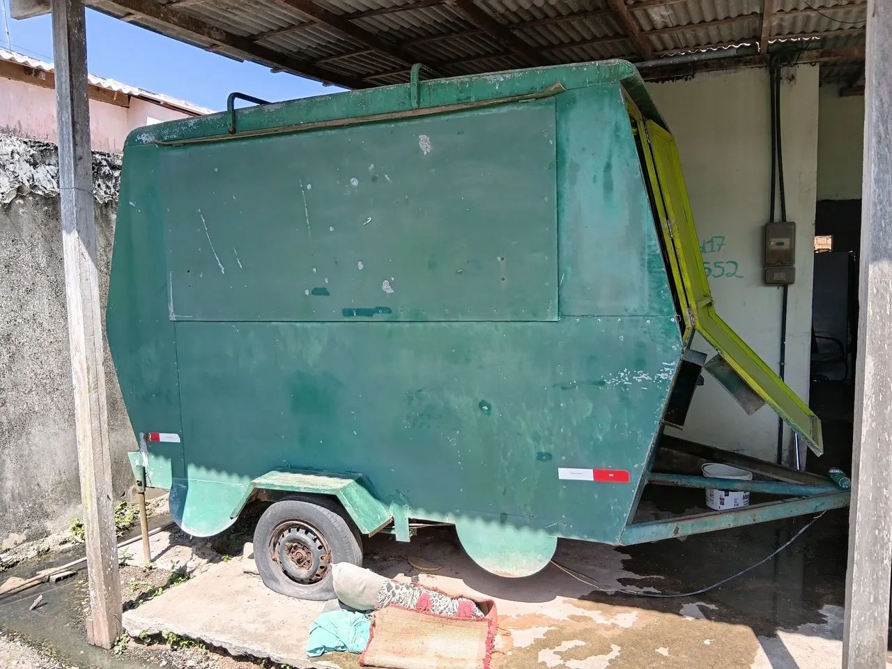 Trailer para para venda de lanche.