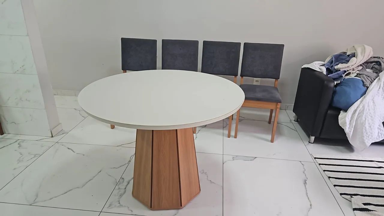 Mesa com 4 cadeiras - Foto 2