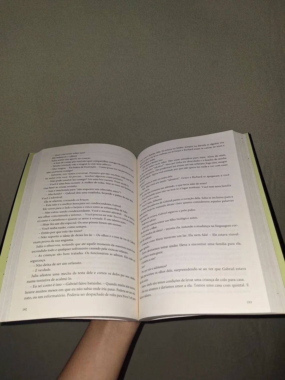 LIVRO CAPA NORMAL "A REDENÇÃO DE GABRIEL" - Foto 2