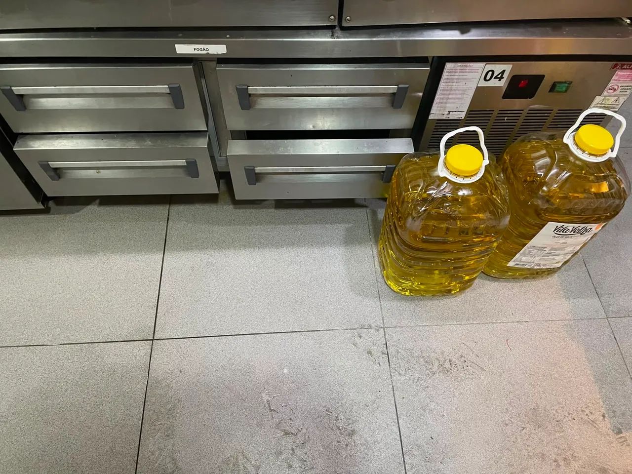 Refrigerador chef de base com gaveta todo inox Alfatec