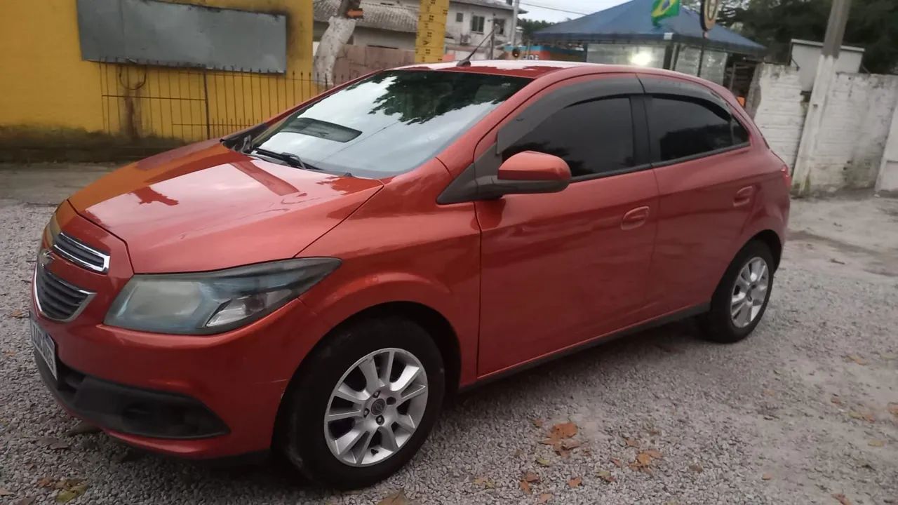 Chevrolet Onix Hatch LT 1.4 8V Flex Power Mec. 4P 2013